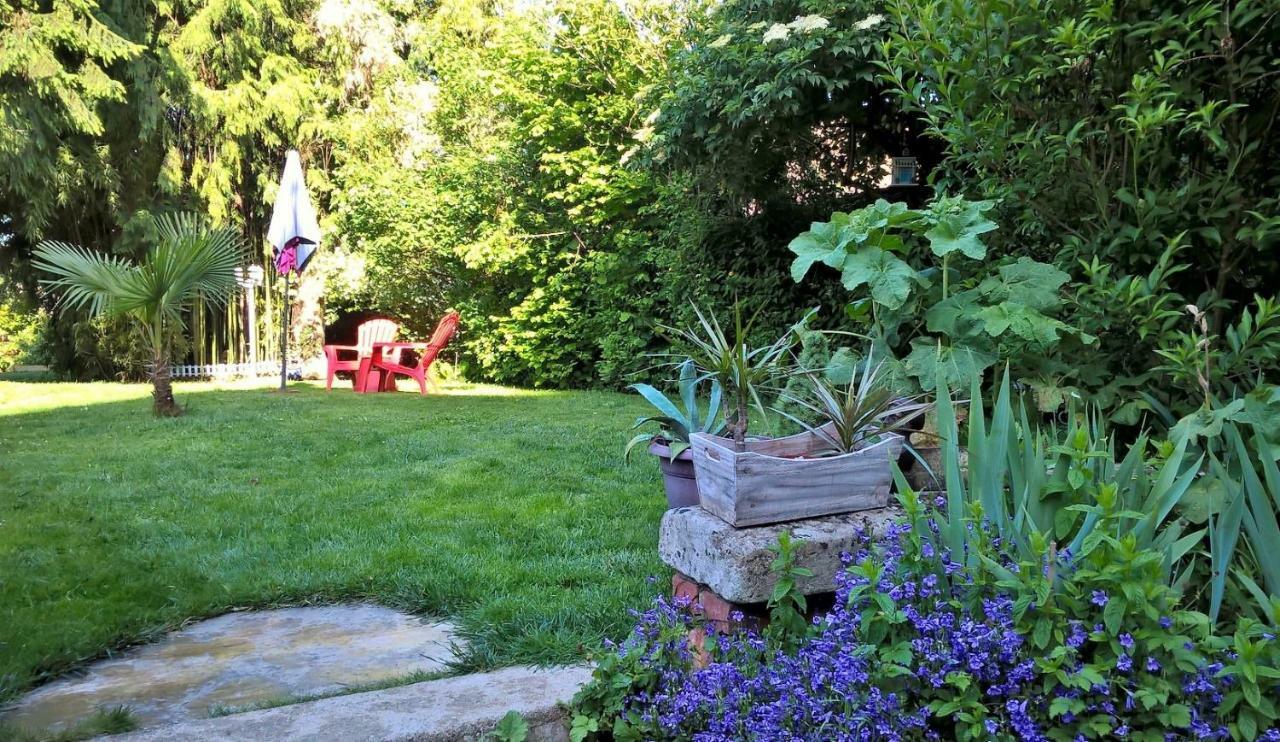 Le Clos Manceau Bed & Breakfast Le Mans Dış mekan fotoğraf